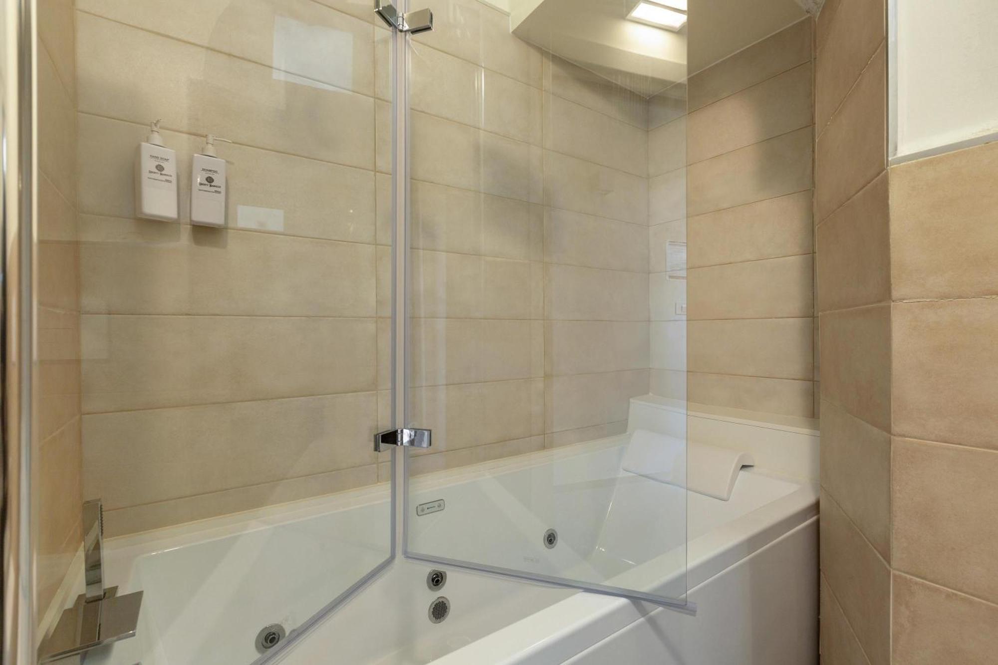 Liberty Barocco Hotel Lecce Ngoại thất bức ảnh